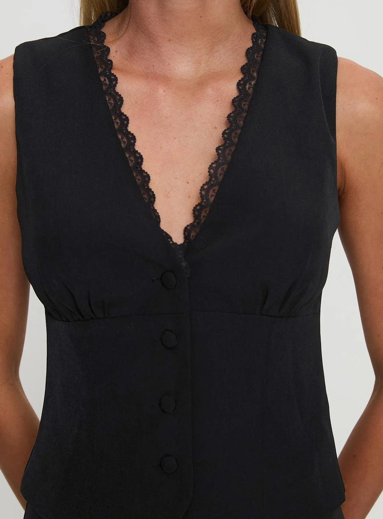 Avelma Lace Top Black