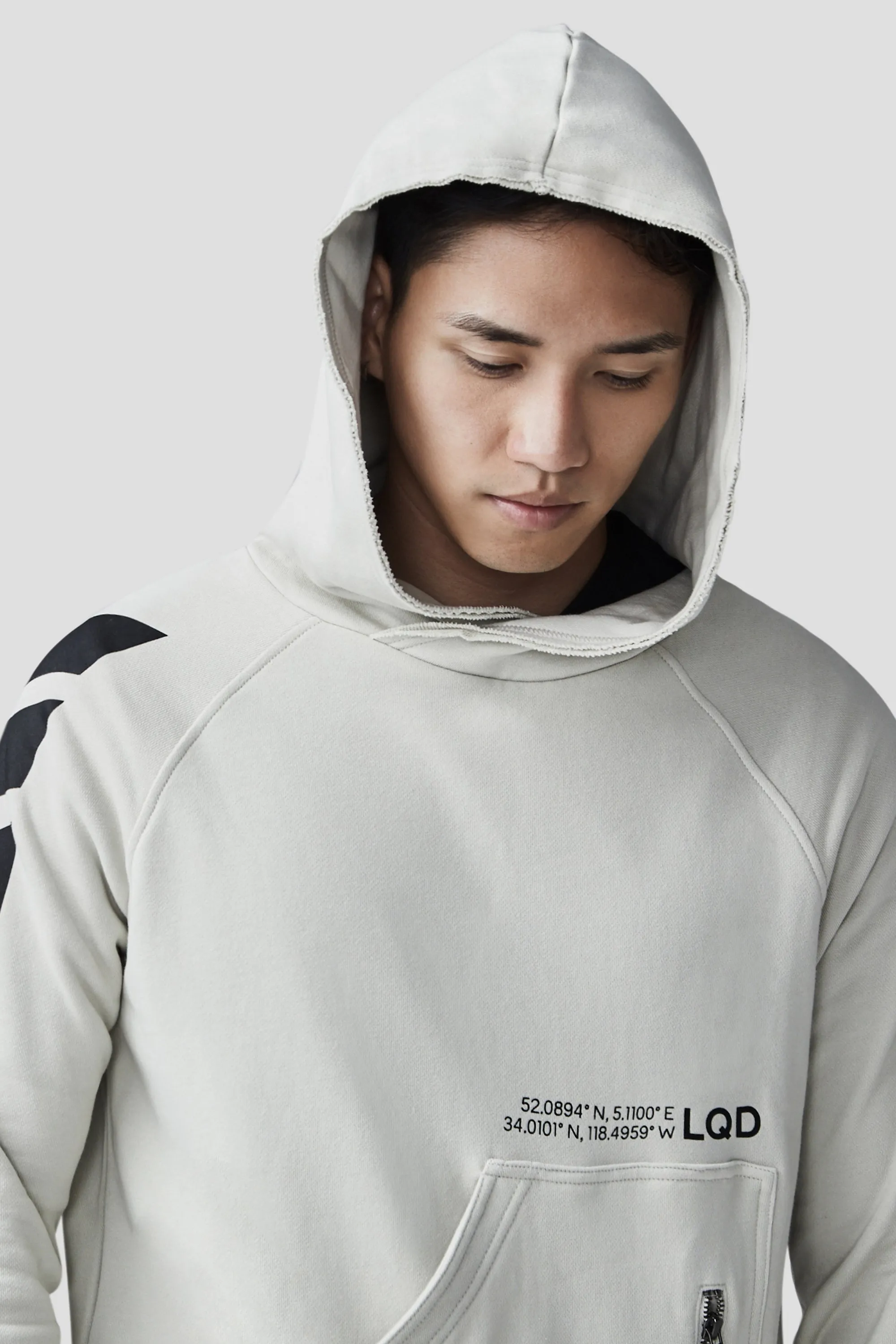 LQD V3 SQUARE POCKET HOODIE