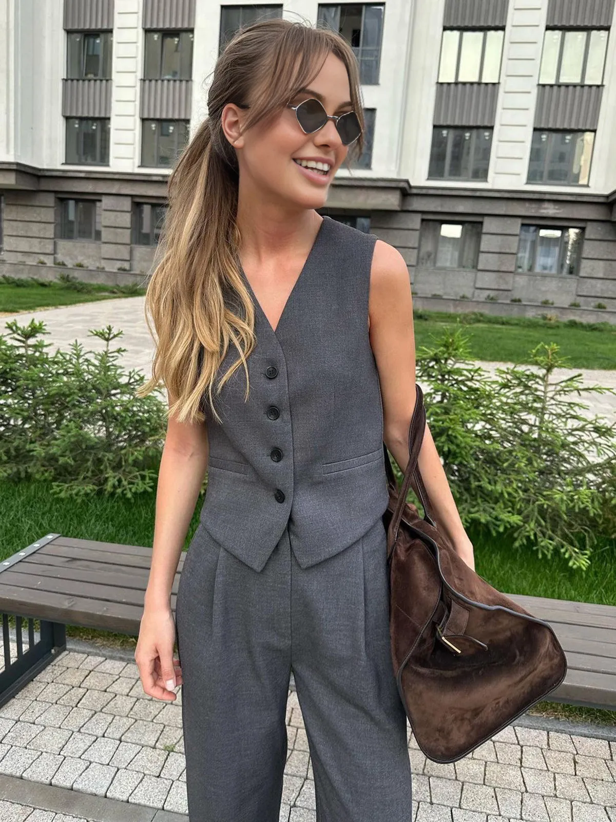 Solid Structured Graceful Suit Vest